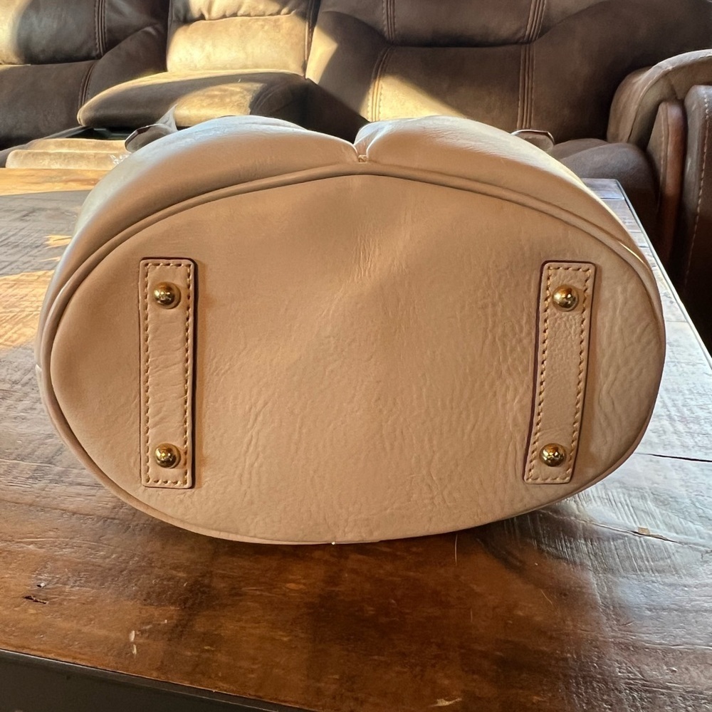 NWT Dooney & Bourke
Florentine Bucket Bag - Picture 4 of 16
